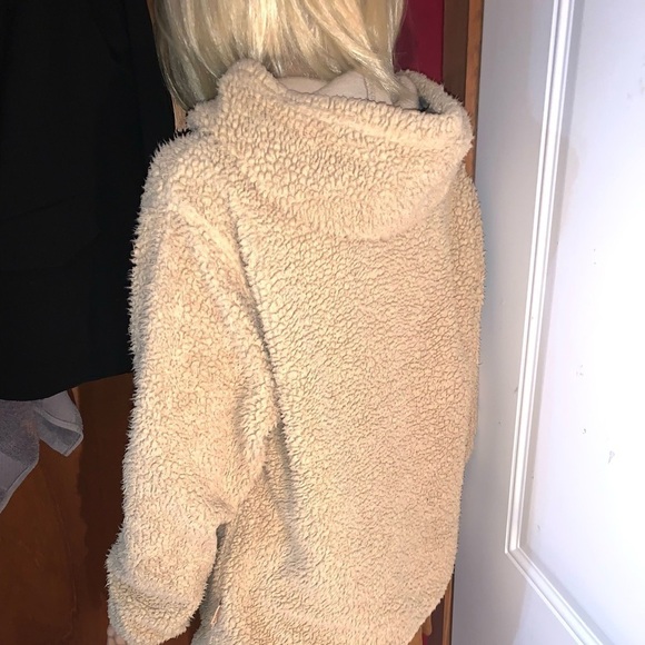 Brooklyn Cloth Women’s Teddy Hoodie Tan Medium - Picture 9 of 11